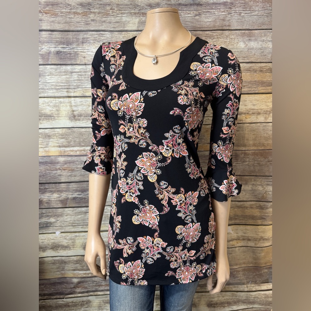 White House Black Market Tunic Top XS Pink Paisley Floral 3/4 Sleeve Stretch